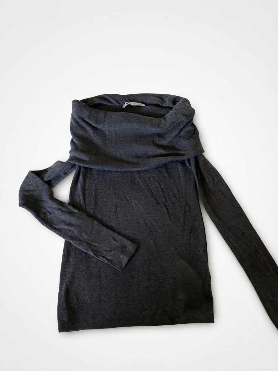 Pull of shouldres zara taille s 