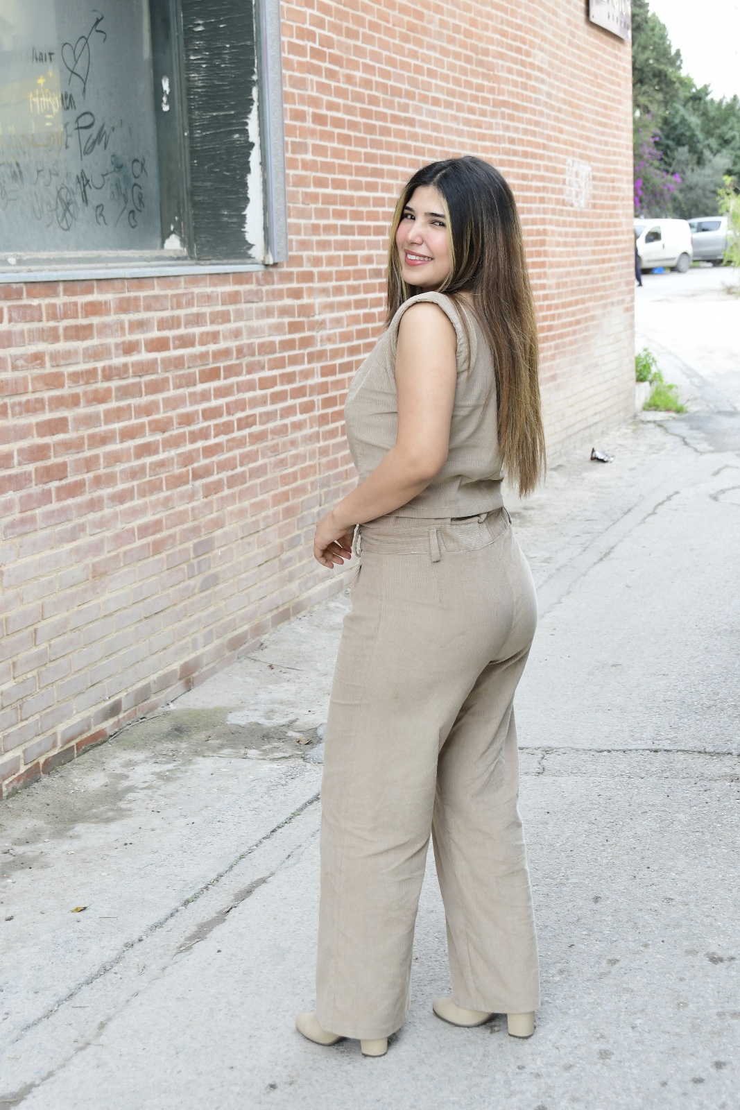 Set beige élégant 2 pièces – Top structuré & Pantalon wide leg