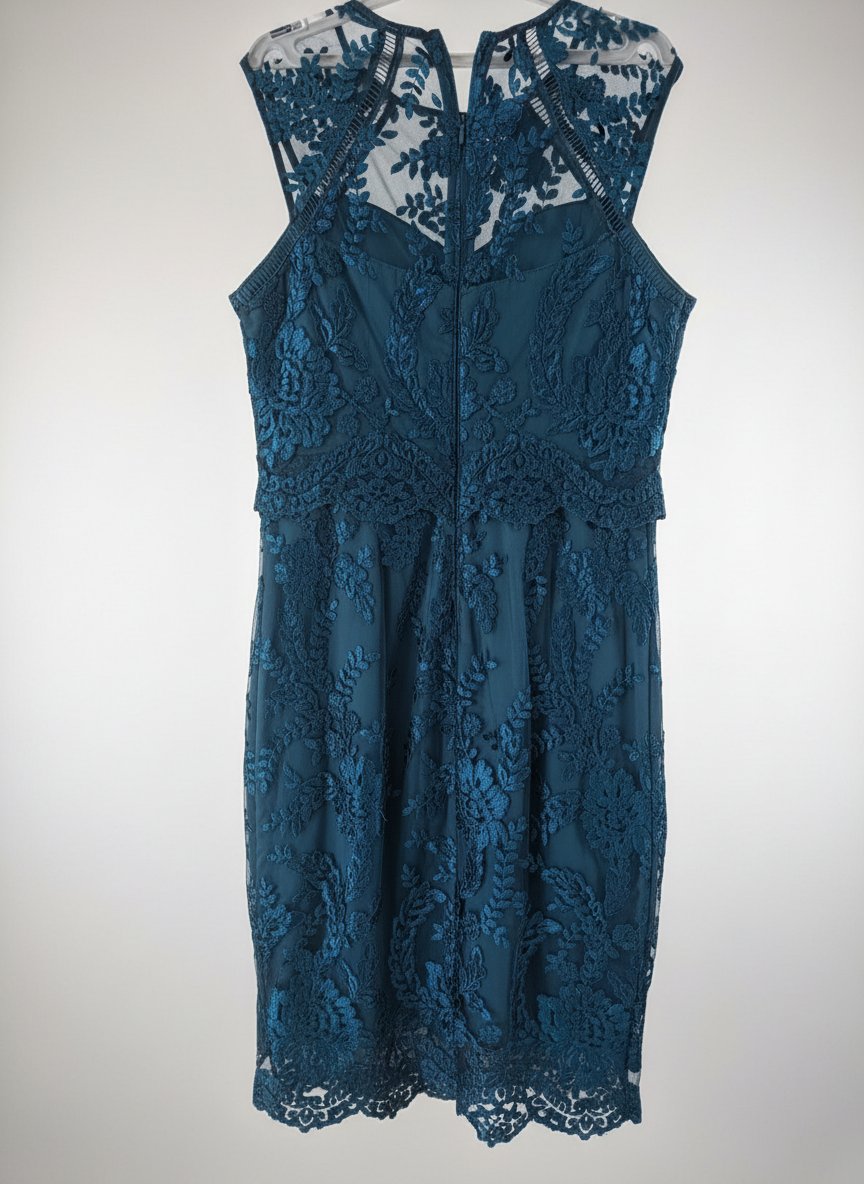 Robe droite très chic en bleu roi 