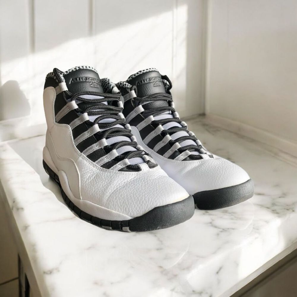 Air Jordan 10 Steel presque neuves. Authentiques 