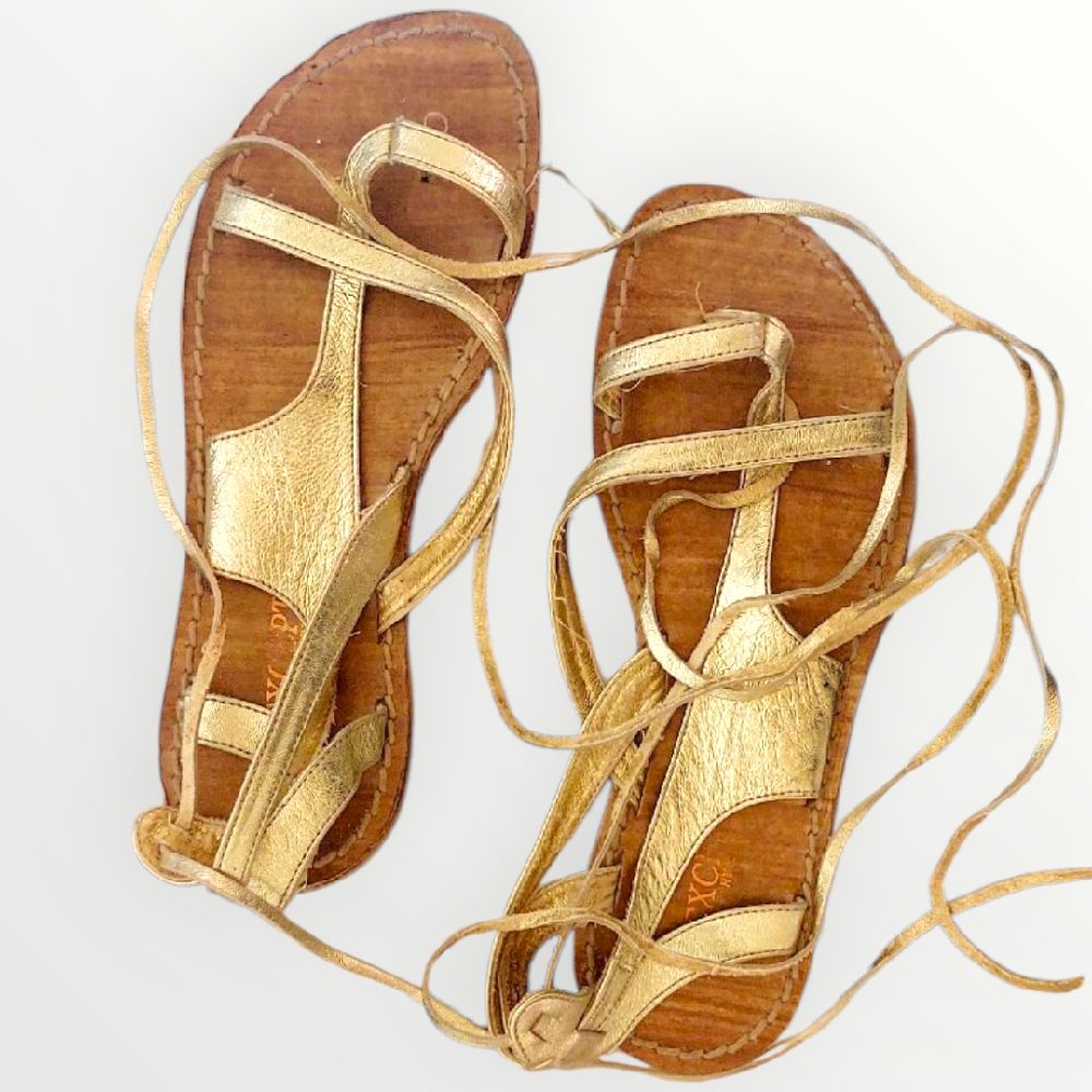 Spartiates en cuir, couleur Or. 