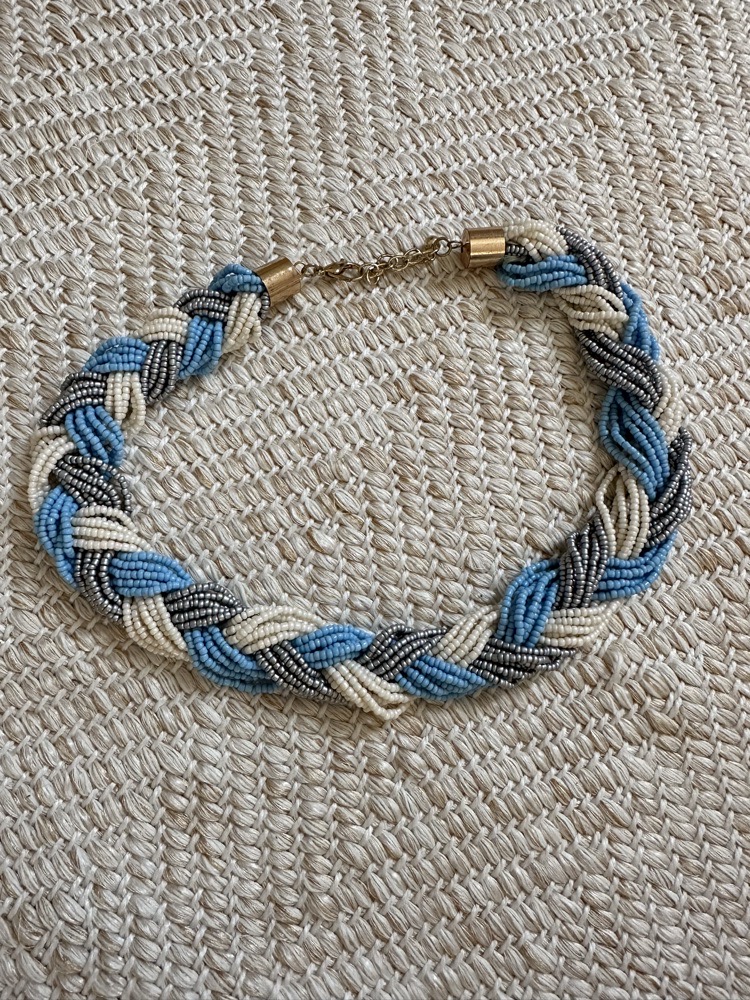 collier en très bon état