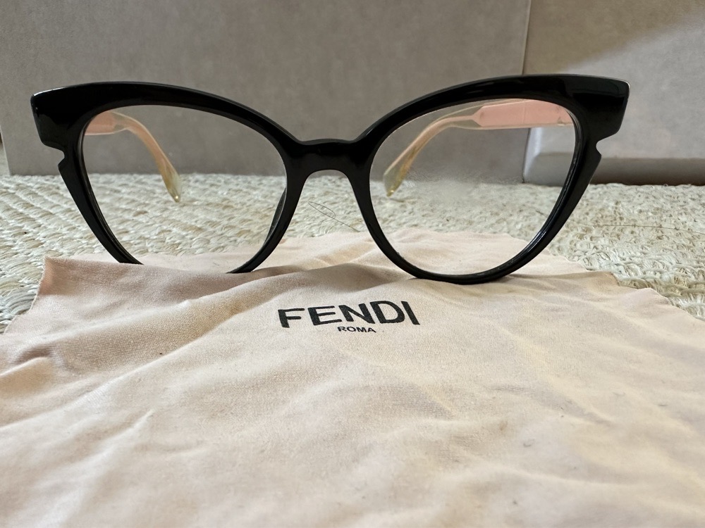 lunettes de vue originales Fendi en très bon état