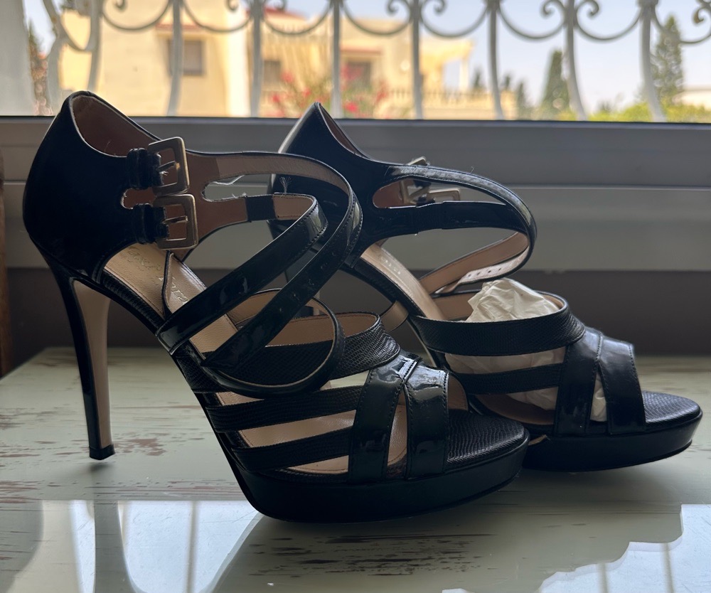 Sandales Max Mara en très bon état