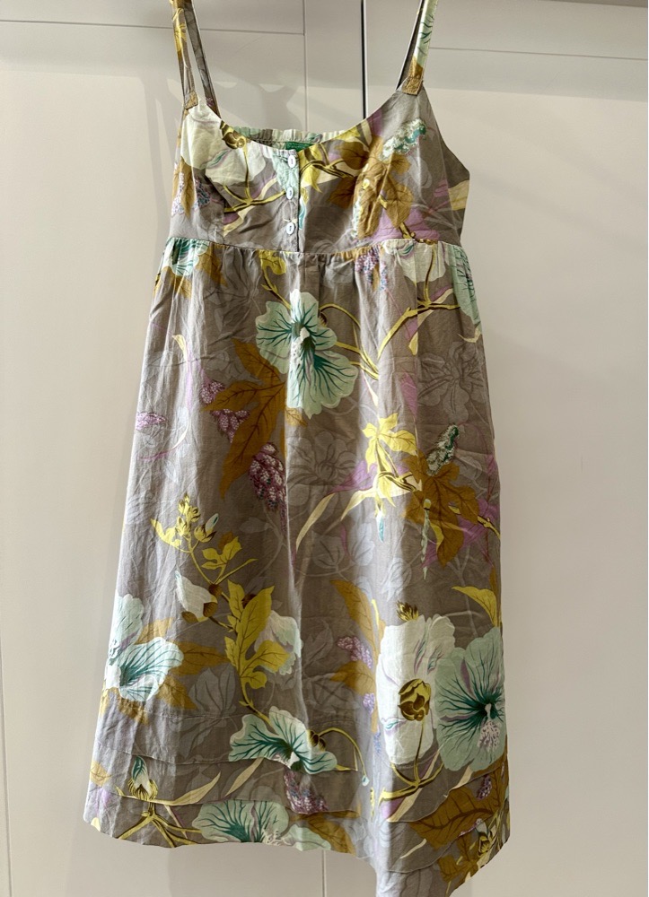 robe benetton en très bon état
