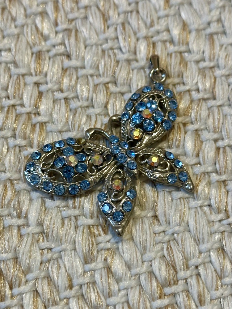 pendentif en acier inoxydable papillon