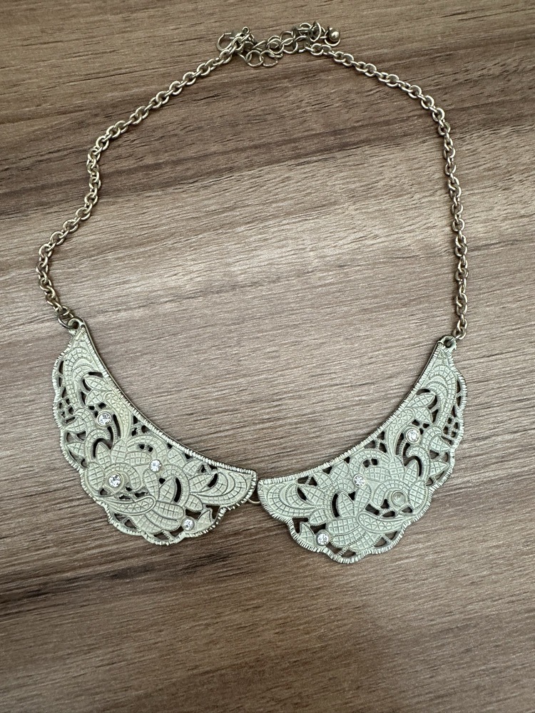 collier en très bon état