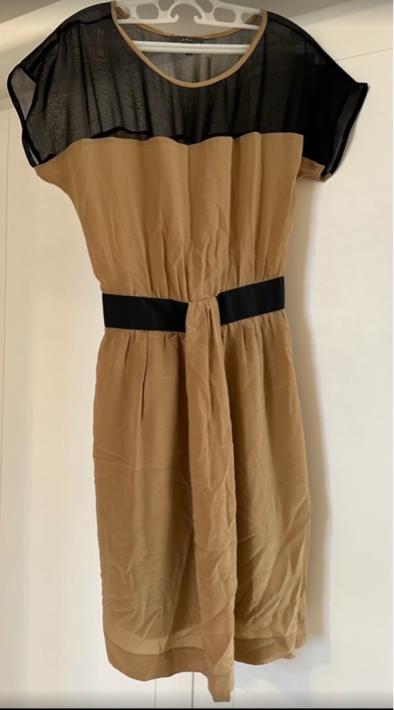 robe portée une seule fois