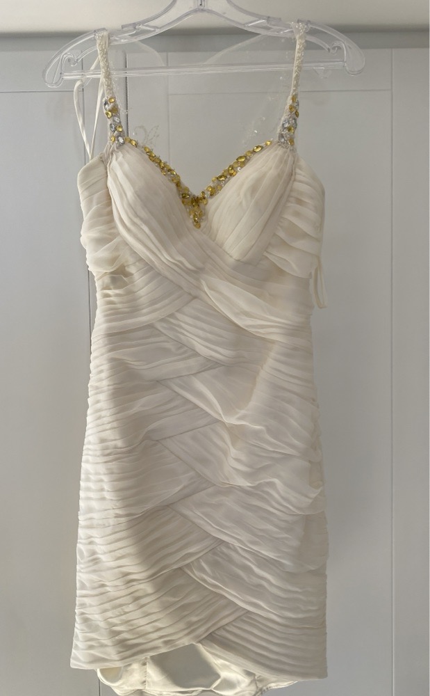 robe faust courte JAMAIS PORTEE