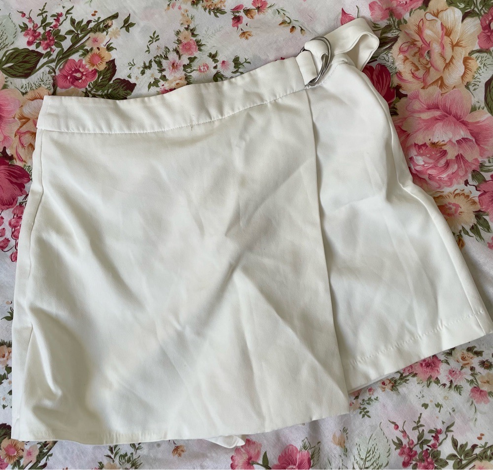 Jupe short blanc 🤍