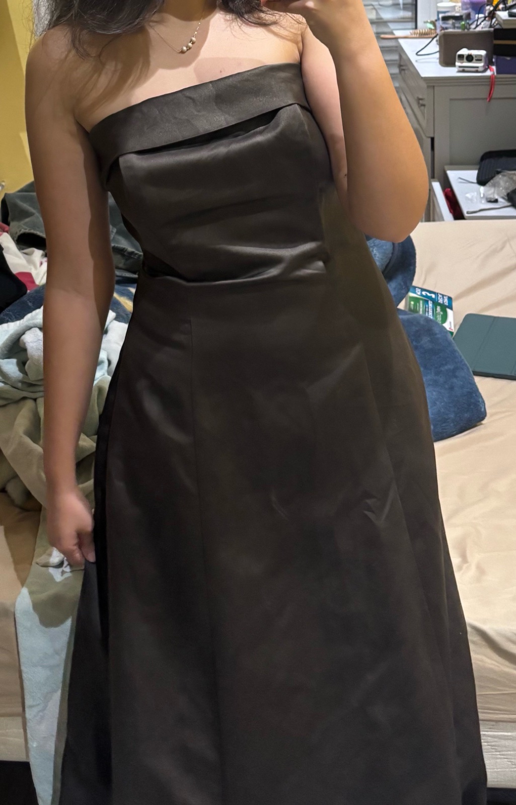 Robe marron longue soirée satinée 