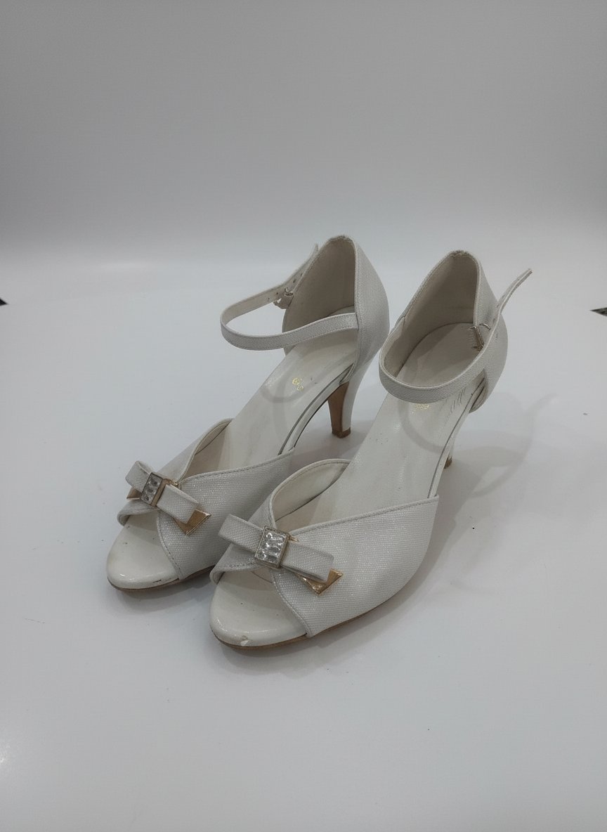 Escarpin soirées 👡 pointure 40 blanche 