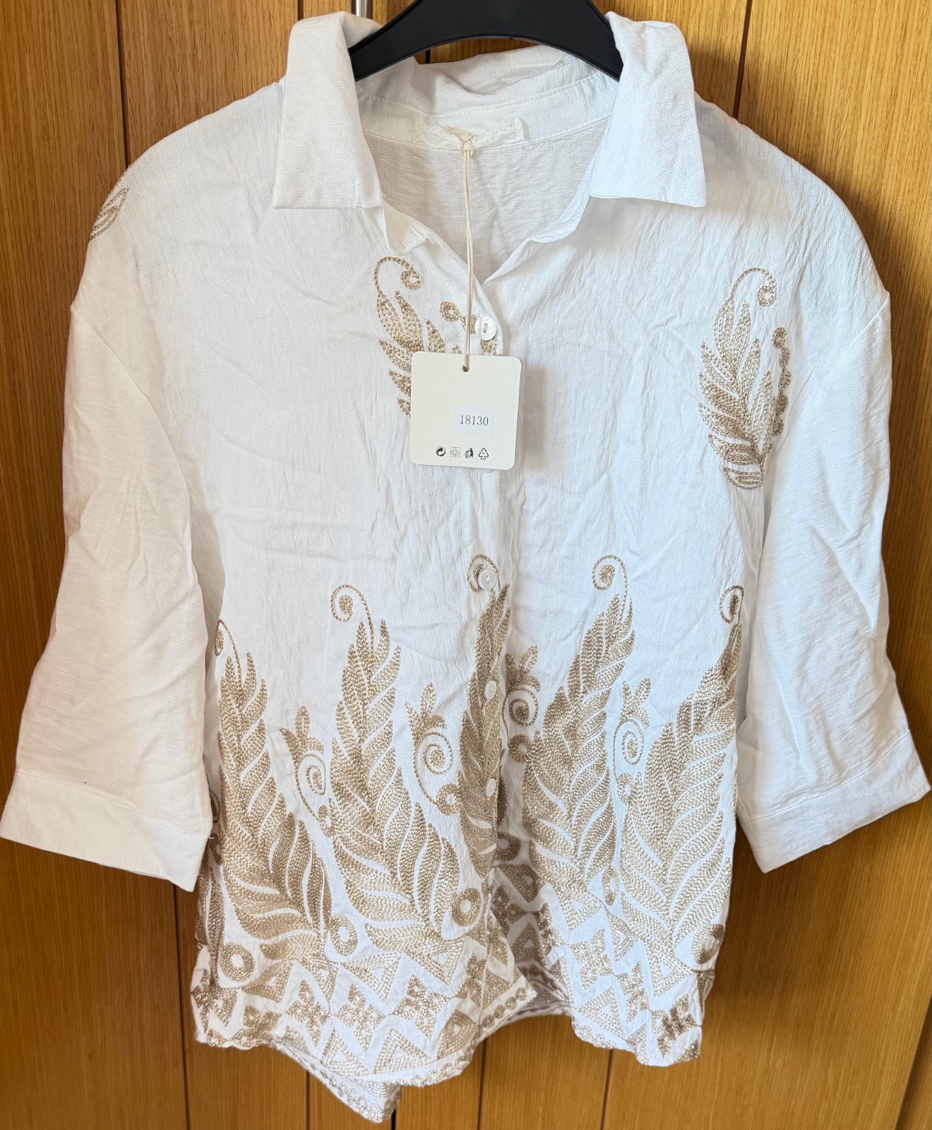 Chemise avec étiquette 