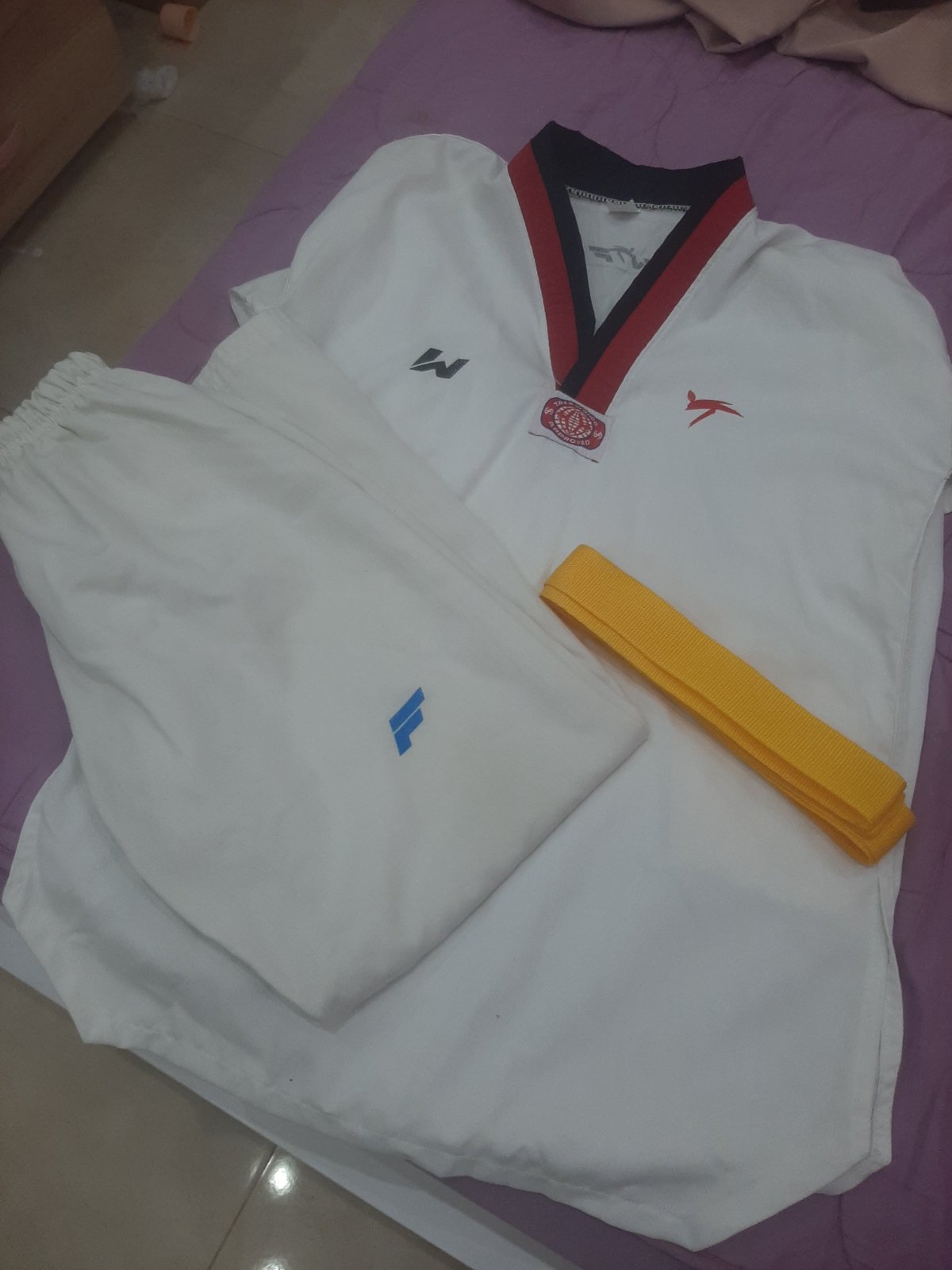 Tenue complète de Taekwondo +ceinture jaune 