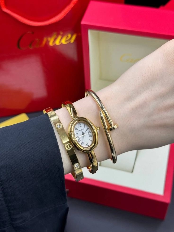 Montre Femme (cartier)