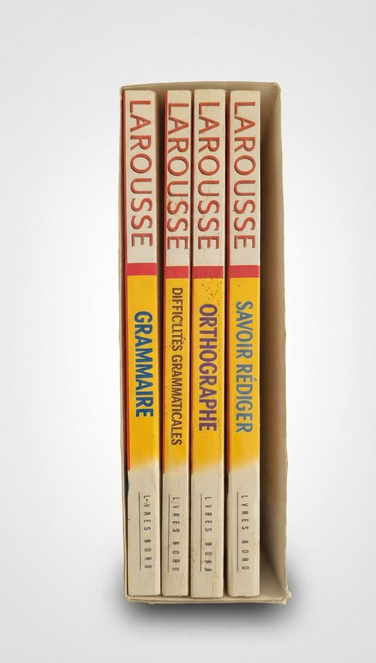 4 livres larousse