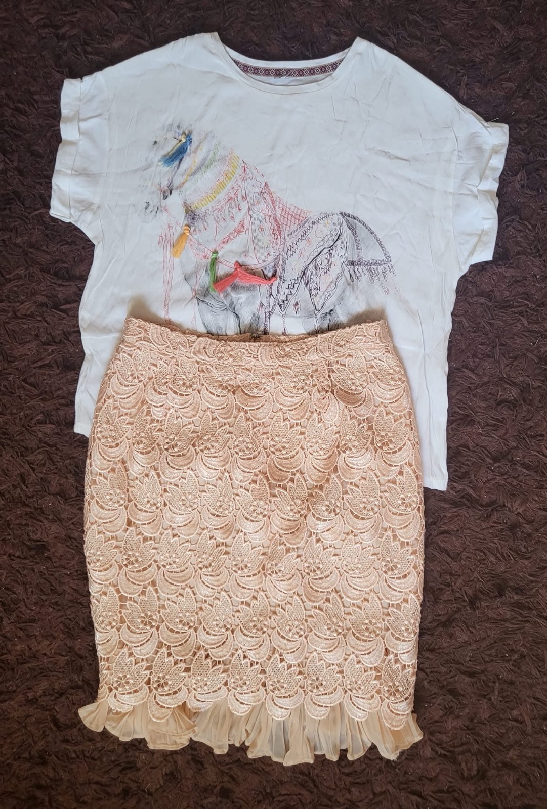 Jupe taille S en guipure 