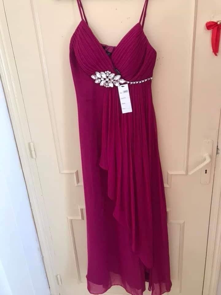 Robe neuve taille 2/M avec etiquette et echarpe