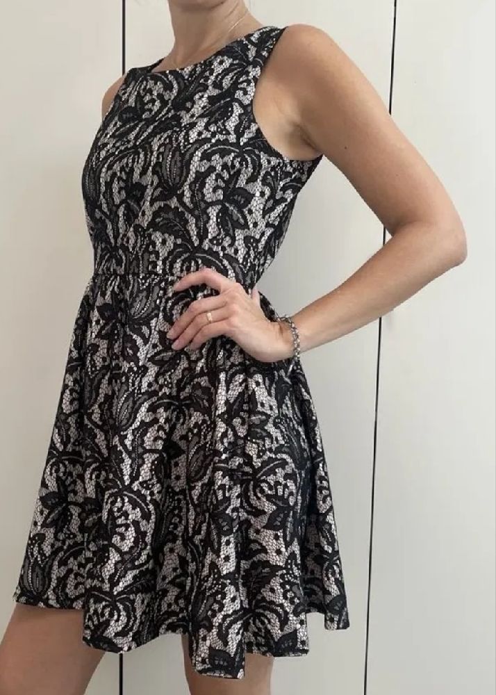 Robe dentelle H&M