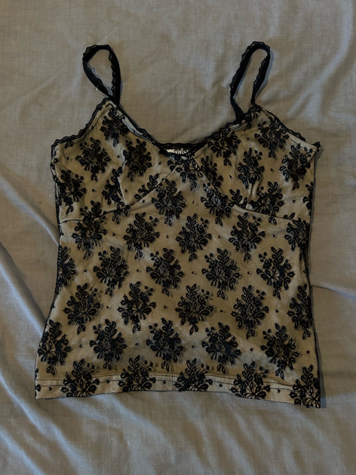 Top en dentelle Oasis noir