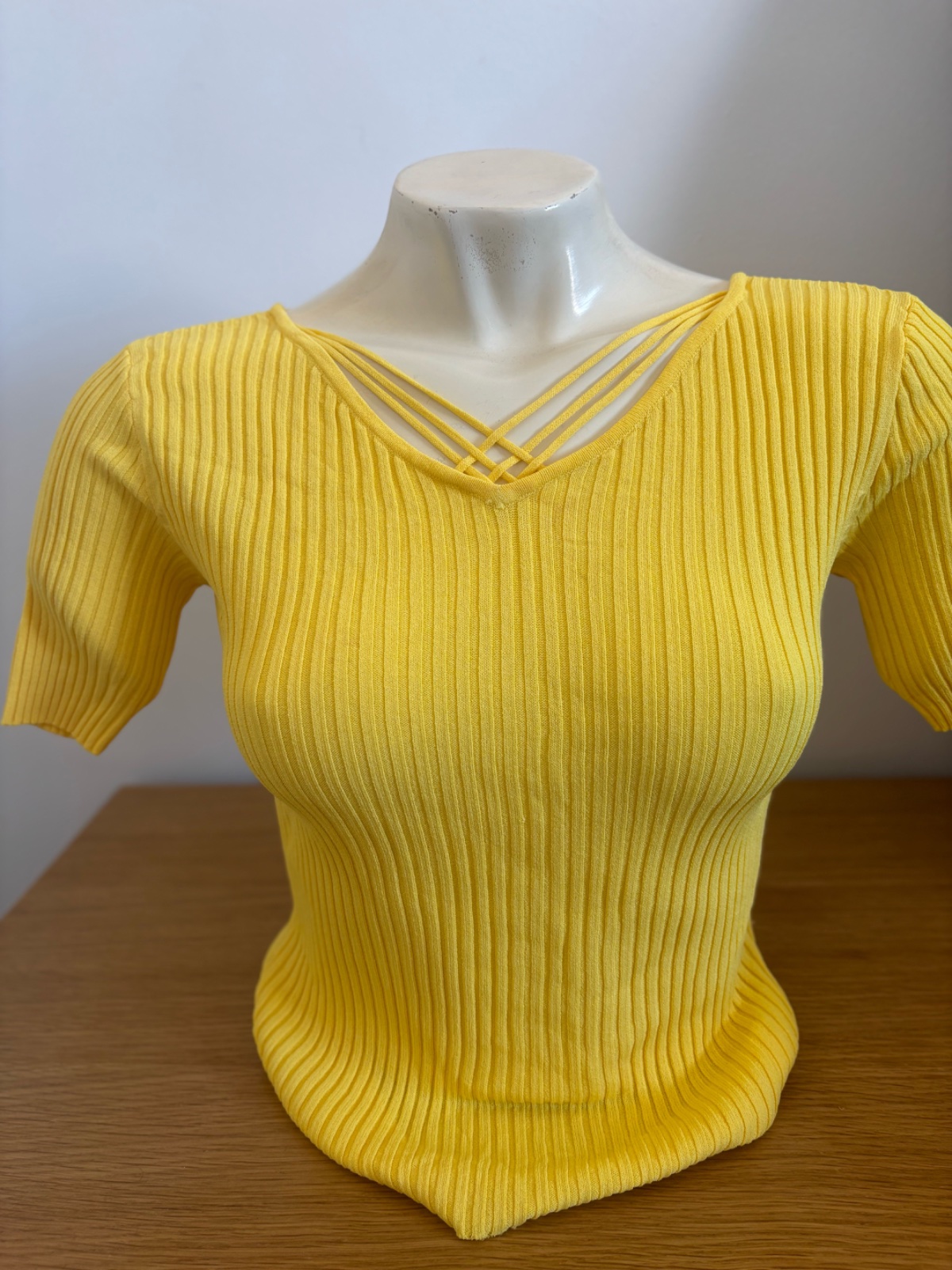 Body jaune
