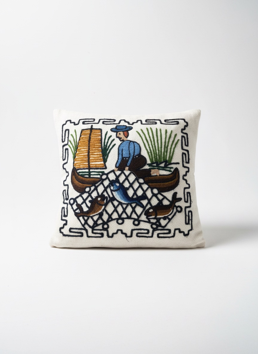 Tres joli coussin decoratif fait mains