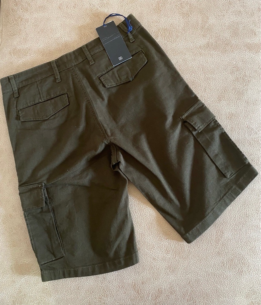Short vert militaire
