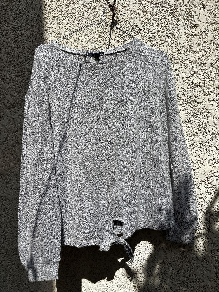 pull gris 