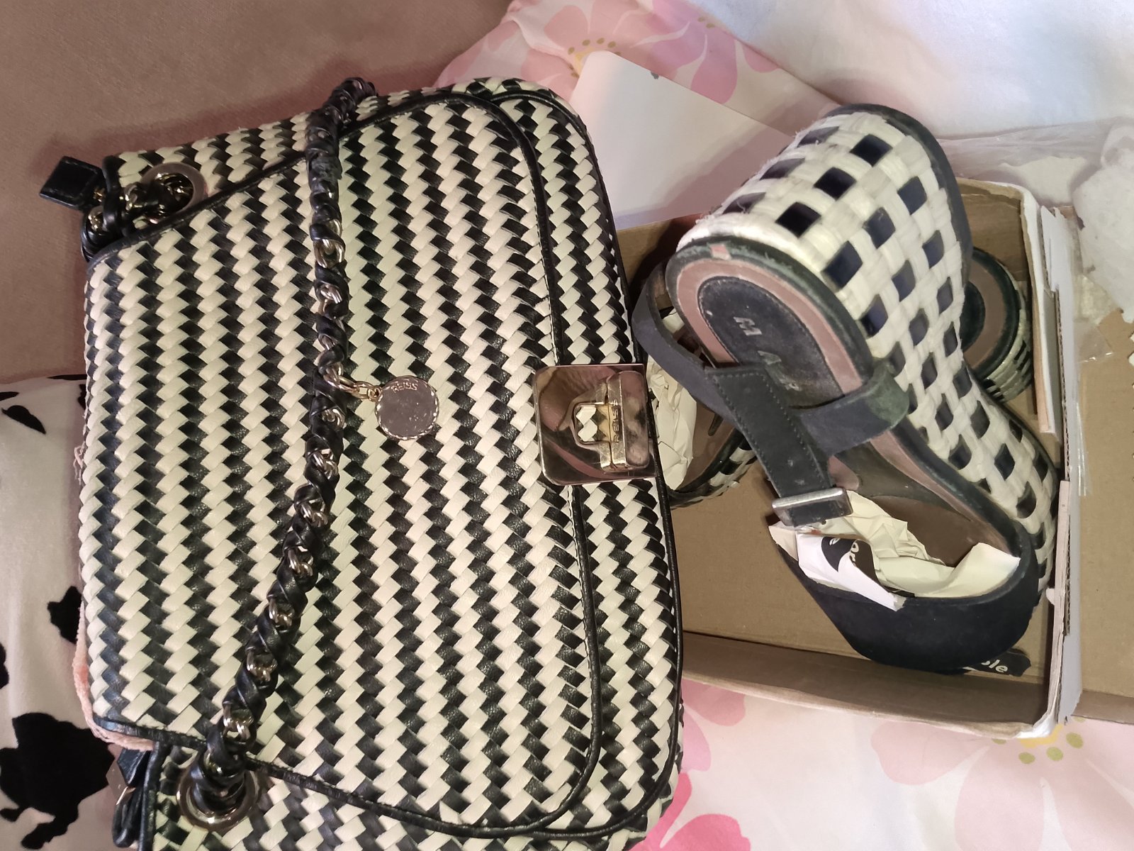 Sac et sandales pointure 37