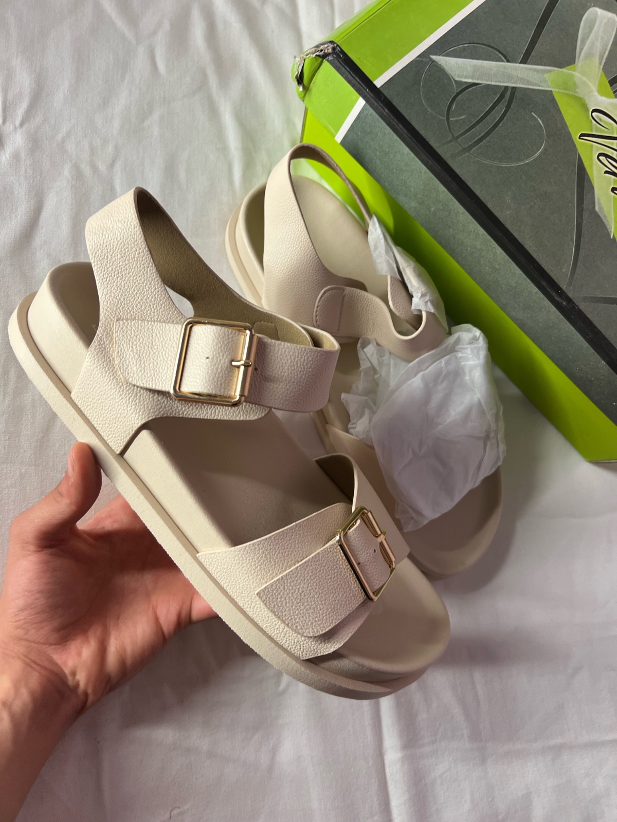 Sandales blanc cassé