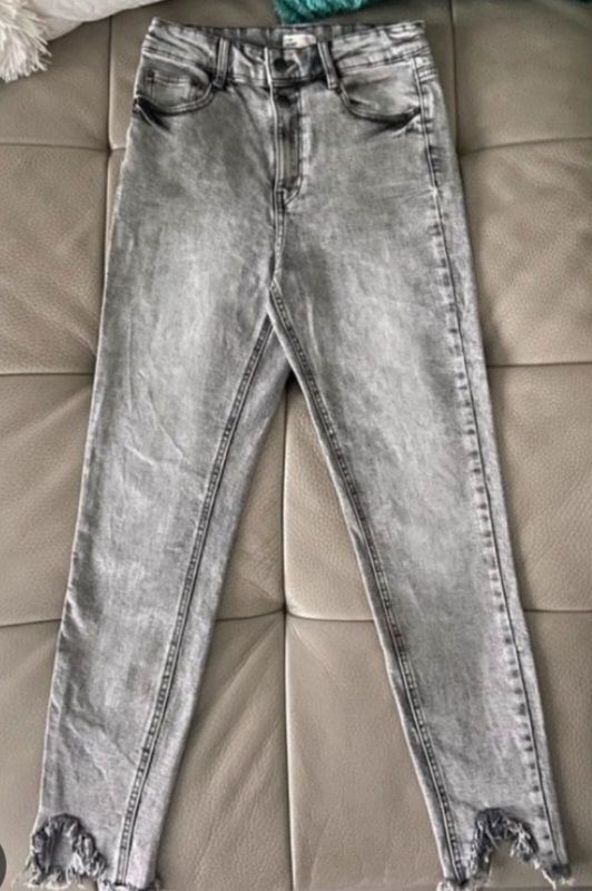 Skinny jean gris