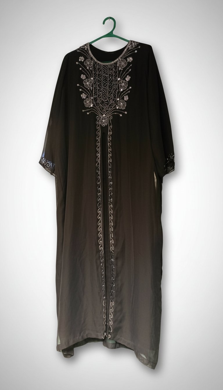Caftan brodé pour femme voilée 