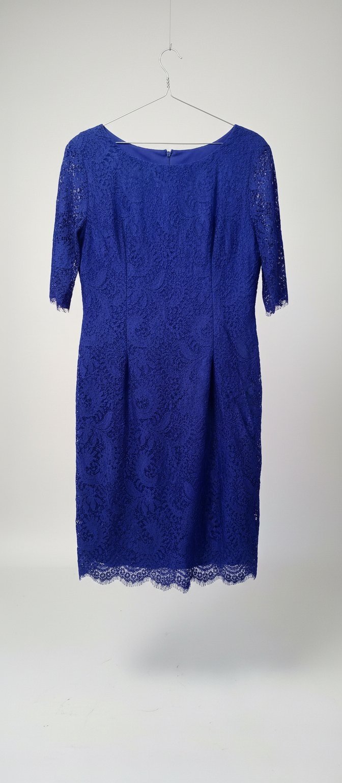 Robe en dentelle  soirée courte