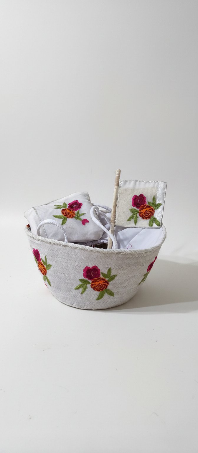 Couffin trousse de maquillage et éventail hand made