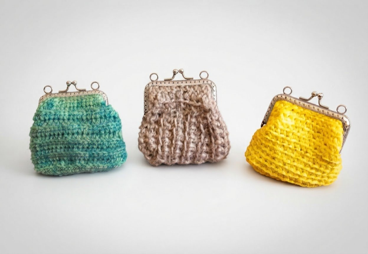 Lot de trois porte monnaie en crochet 