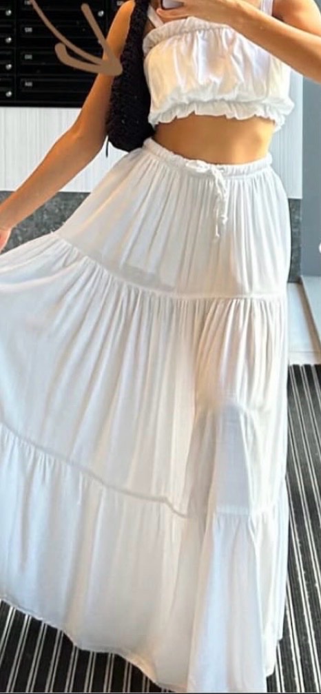 Tenue coquette jupe et tope 