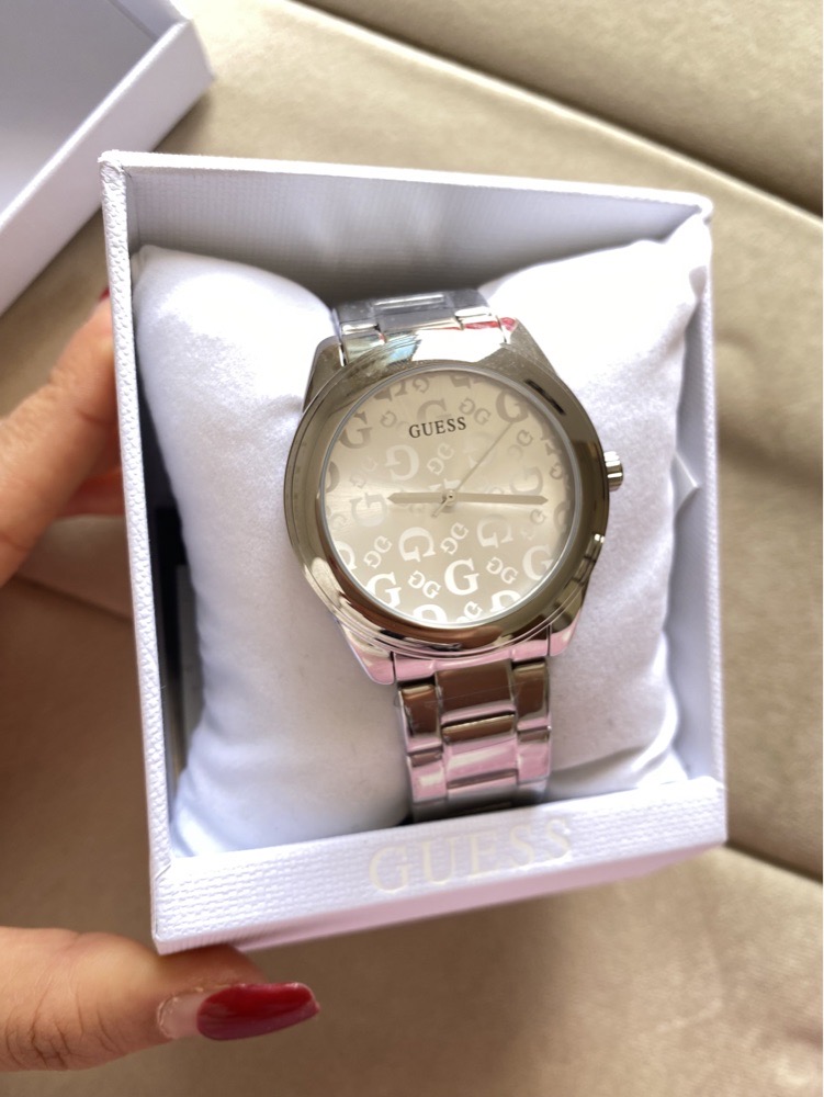 Montre guess neuve