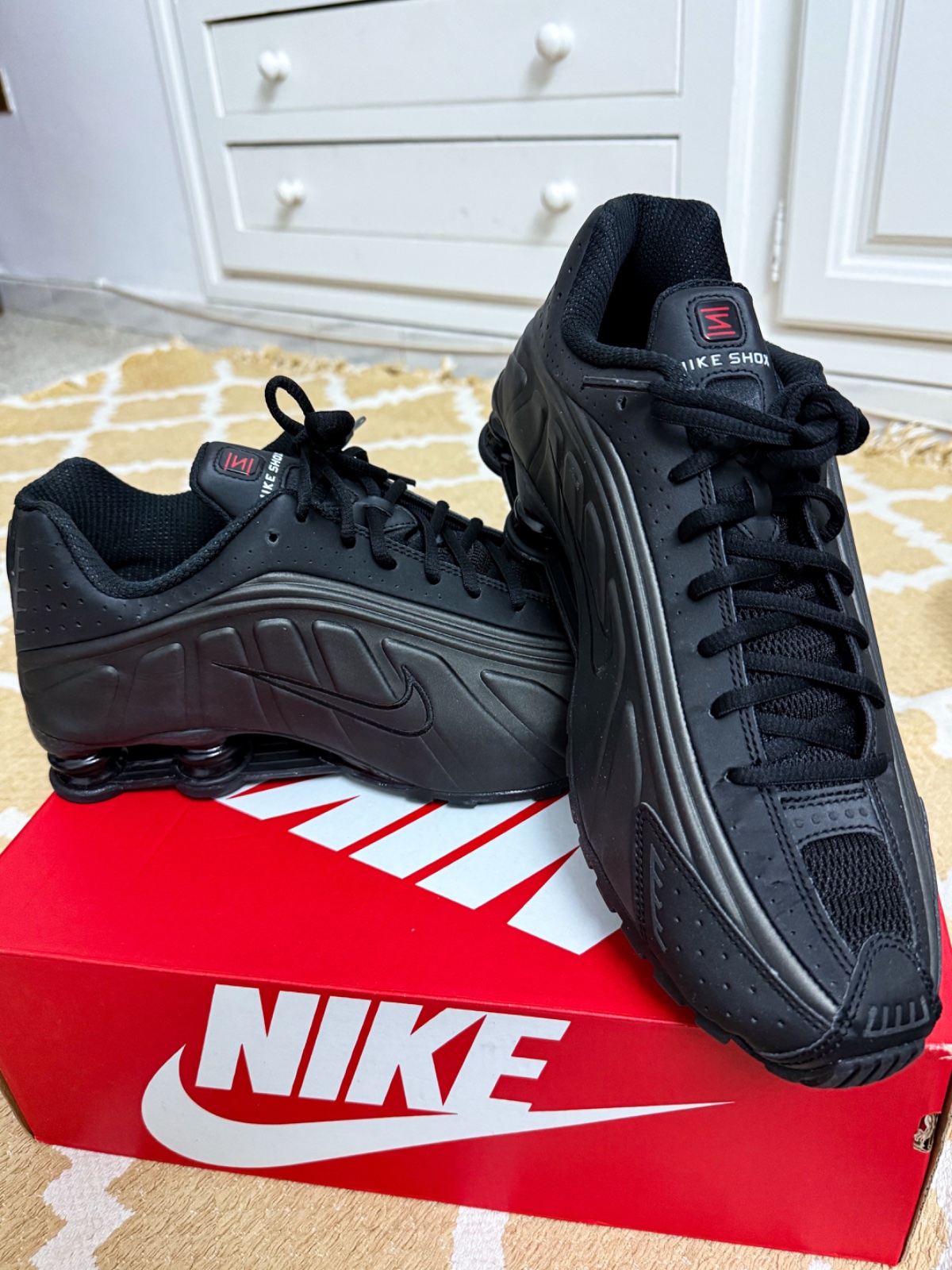 Chaussure nike shox R4 