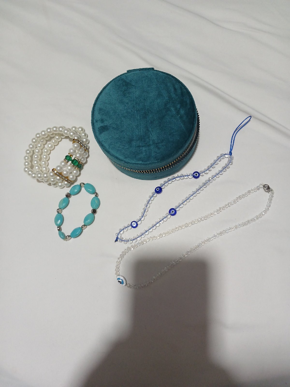 Lot boite et bijoux 