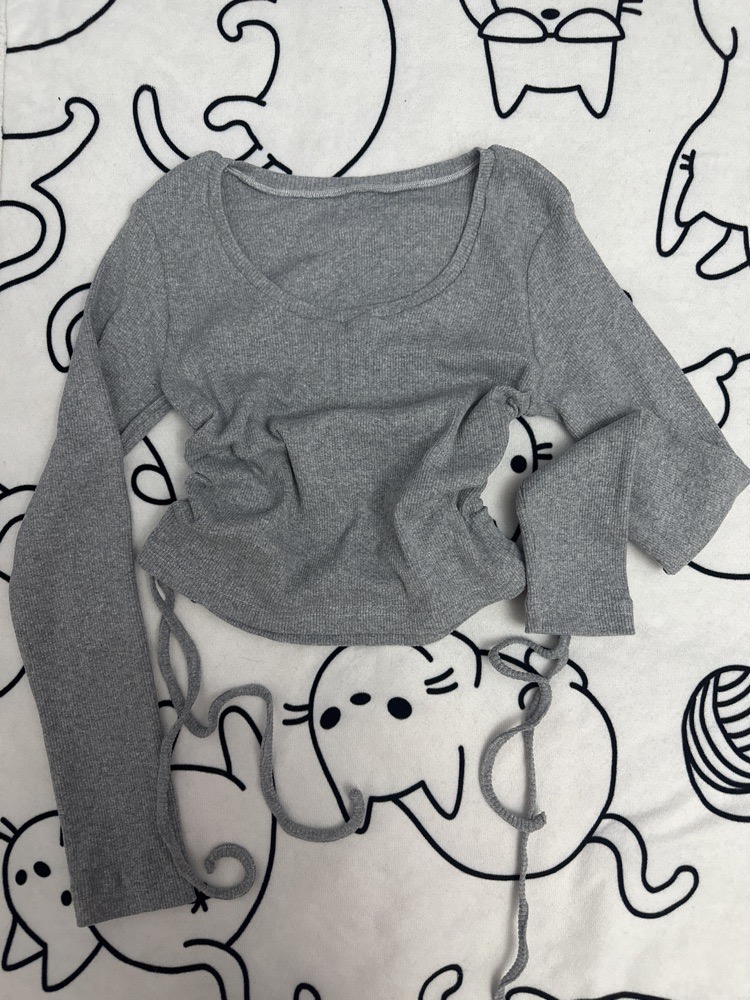 Pull jamais porté