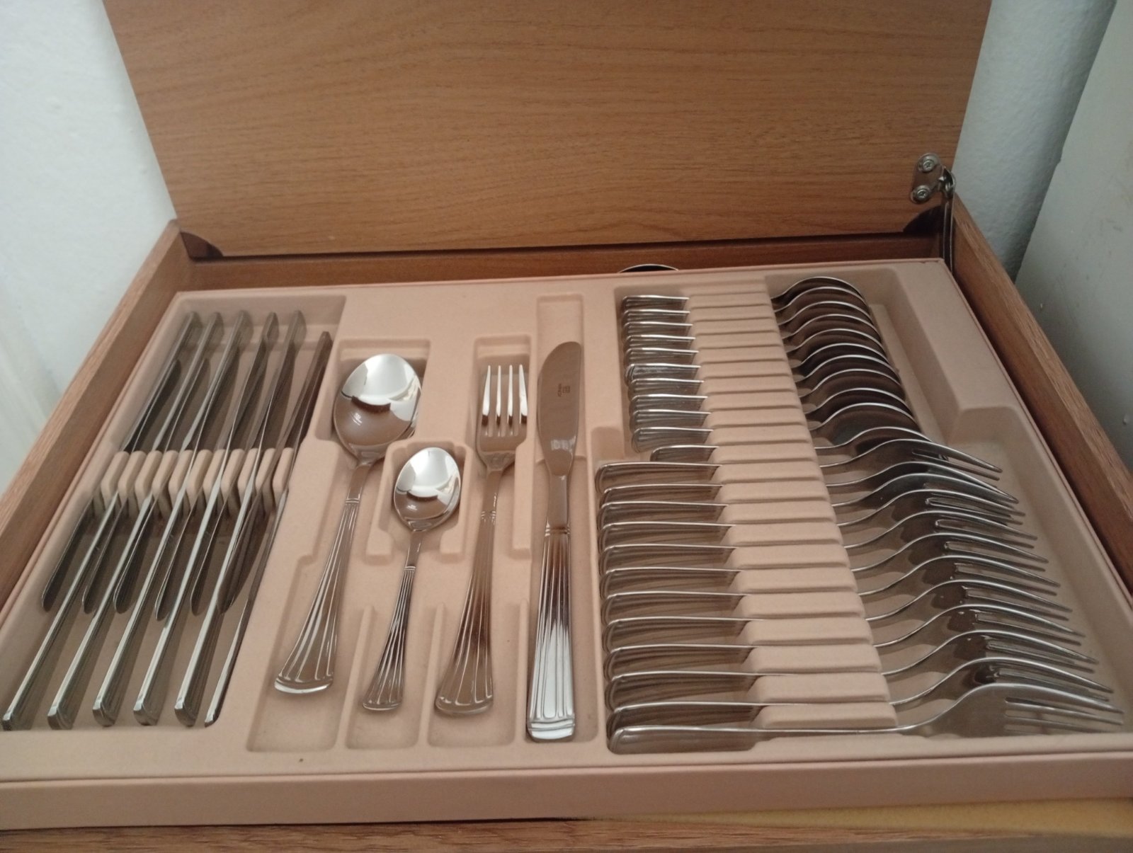 Winox - Coffret bois 75 Pièces -