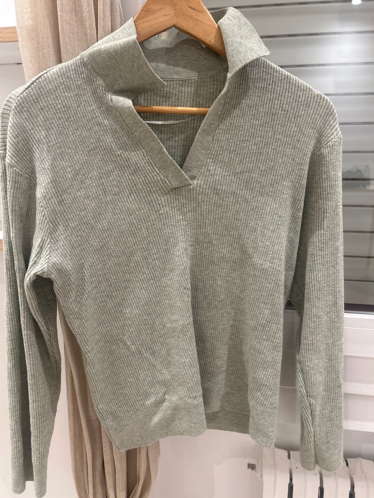 Pull vert pastel 