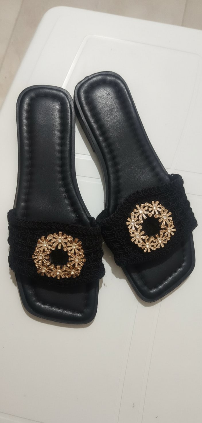 Claquettes femme noires 