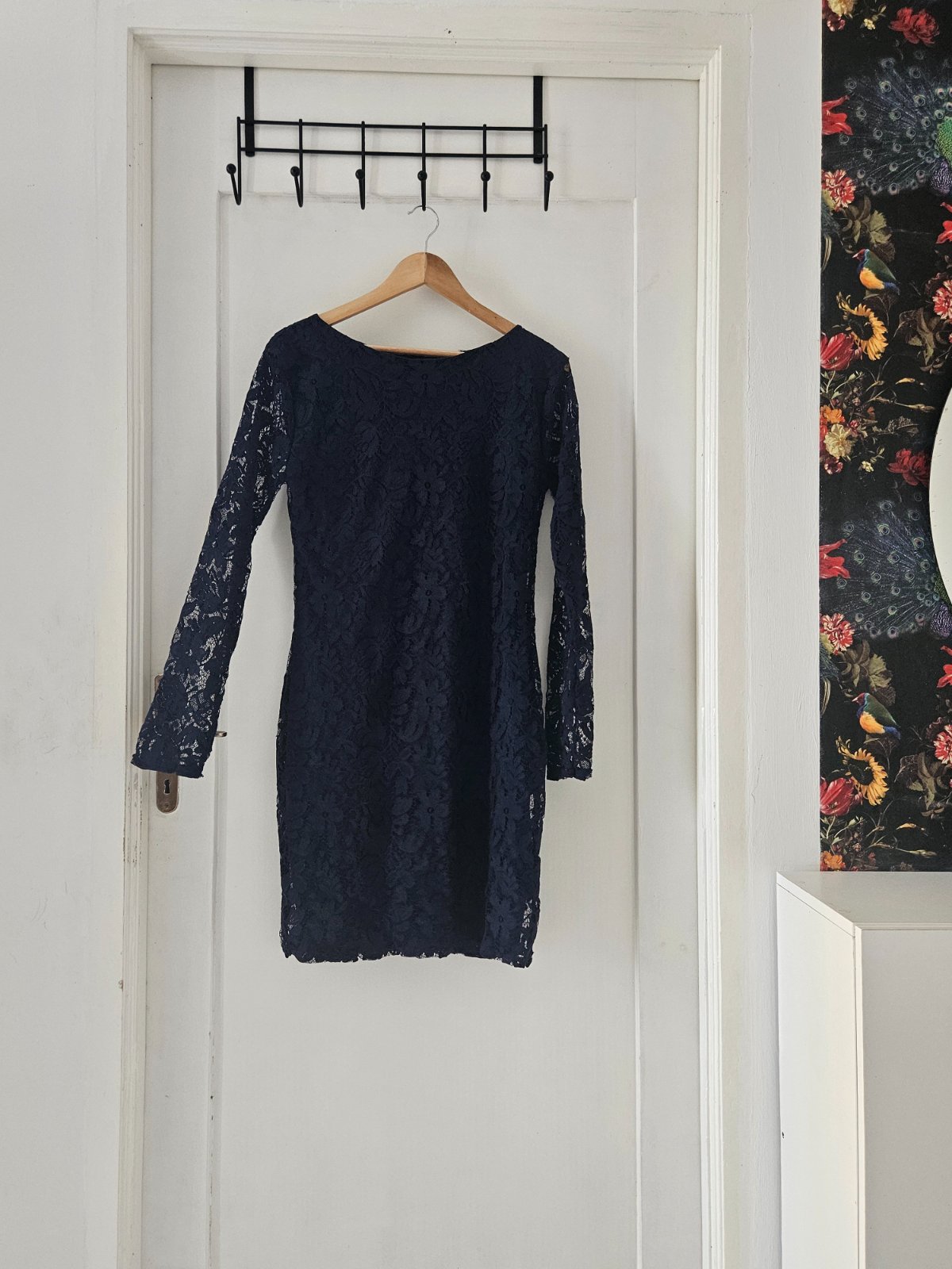 Robe en dentelle bleu marine taille 40