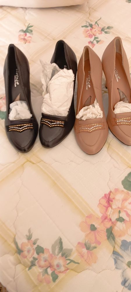 Des chaussures de la marque Giovanna pointure 37/38