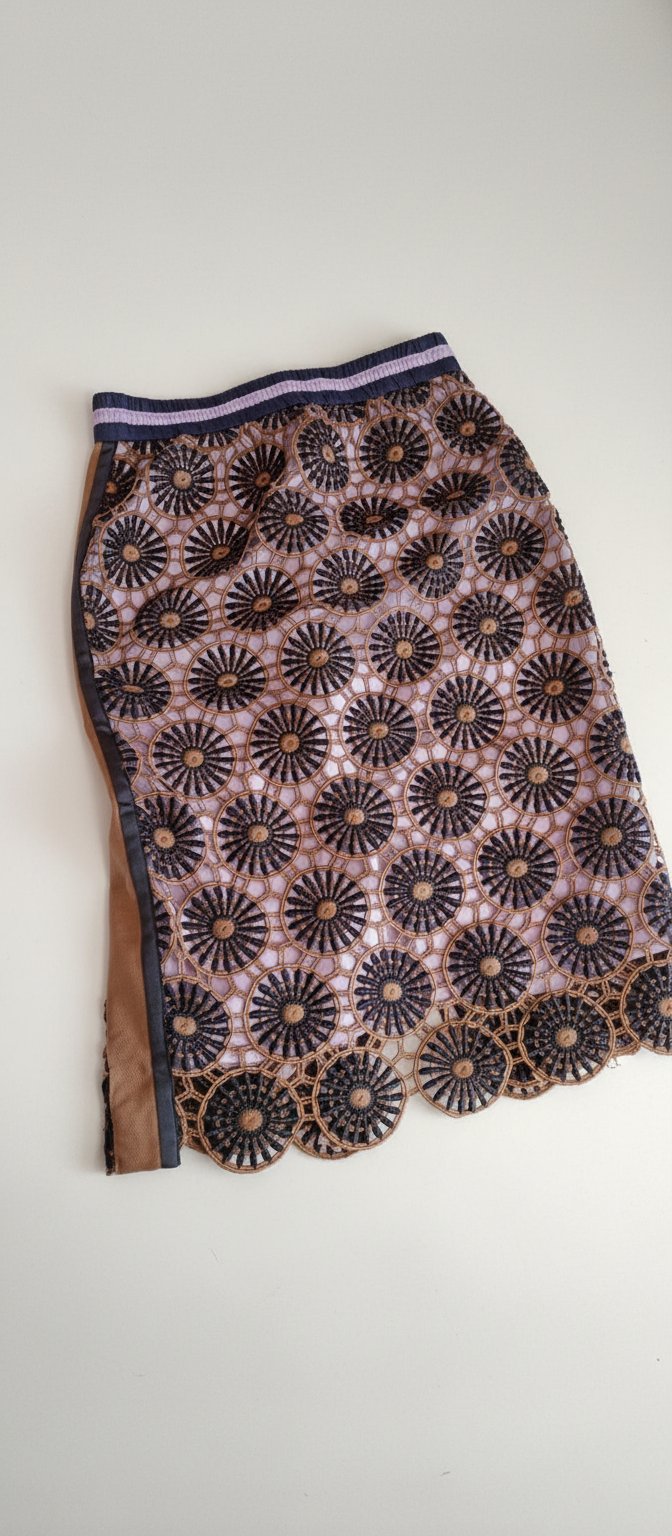 Très joli jupe de marque taille s
