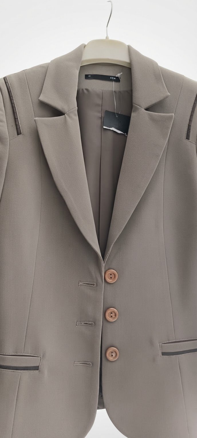 Ensemble de la marque zen veste taille 40et jupe longue taille 38