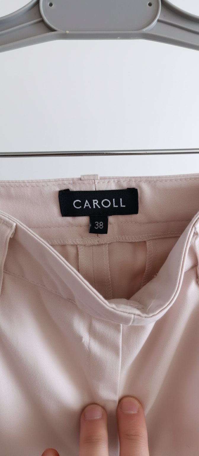 Deux pantalons taille 38 de marque caroll et tom Tailor 
