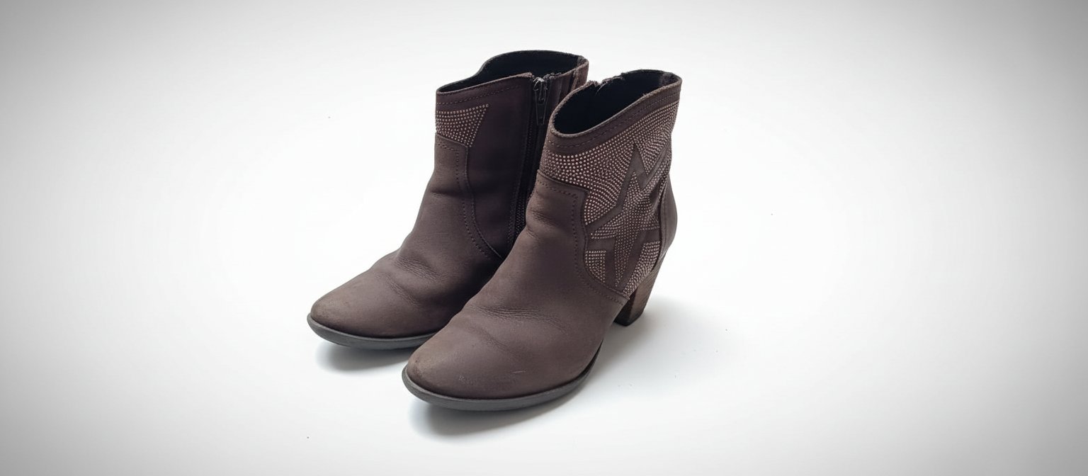Liquidation je vends des bottes pointure 37/38 à 20d chacun 