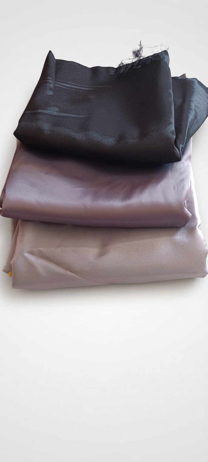 3 pièces de tissu satin noir et gris 